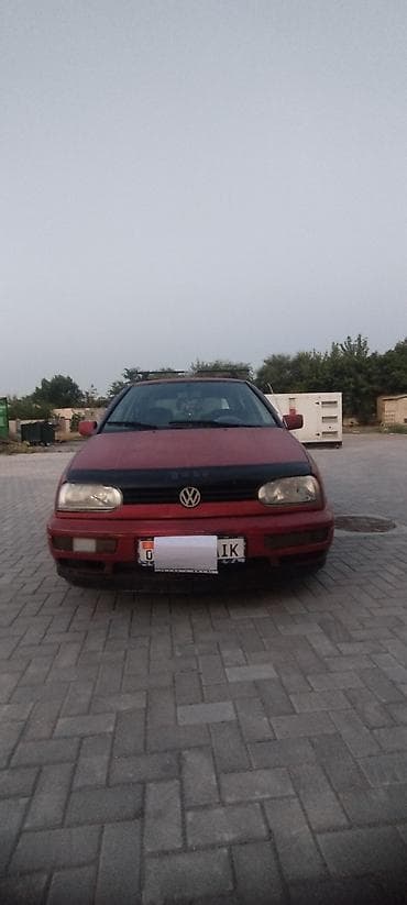 Volkswagen Golf: 1993 г., 1.6 л, Механика, Бензин, Хэтчбэк