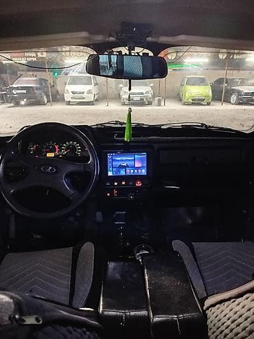 российские авто: ВАЗ (ЛАДА) 4x4 Нива: 2011 г., 1.7 л, Механика, Бензин, Внедорожник — 6