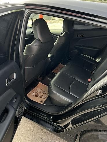 Toyota: Toyota Prius: 2019 г., Гибрид, Хэтчбэк — 9