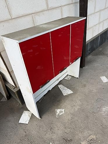 third edition solution: Кухонный гарнитур, цвет - Красный, ДСП — 1