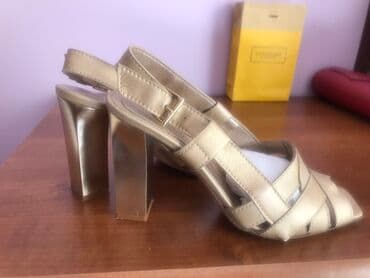 Шикарные босоножки в золоте.Италия.Бренд Фабиани.В отличном