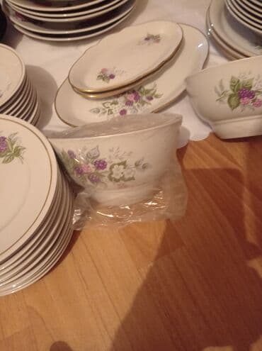 купить столик для кормления: Сервиз столовый . СССР. 60 предметов. Новый в упаковке. На 12 — 10