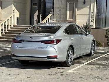 camry 2010: Lexus ES: 2019 г., Типтроник, Гибрид, Седан — 5