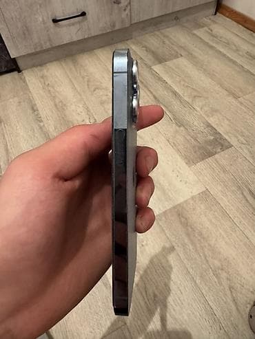 Техника и электроника: IPhone 13 Pro, 256 ГБ Характеристики по скриншотам настроек: - — 5