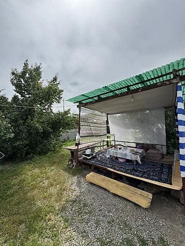 район киркомстром: Продаётся дом, 4,5 сотки. Есть центральная канализация и центральное — 9
