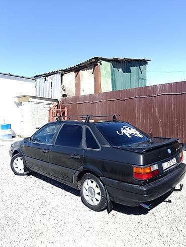 Транспорт: Volkswagen Passat: 1990 г., 1.8 л, Кол менен иштөөчү, Бензин, Седан — 3