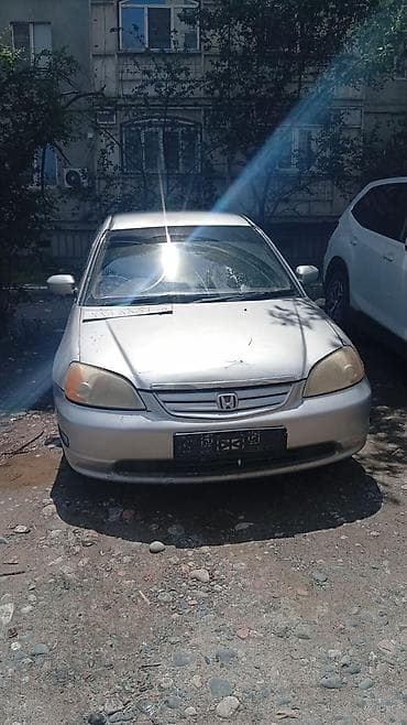 Honda Civic: 2002 г., 1.5 л, Автомат, Бензин, Седан