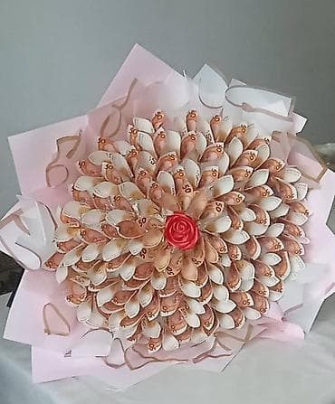 Гирлянды: Денежный букет из банкнот 50 сом-100сом-200сом-500с. на любой — 1