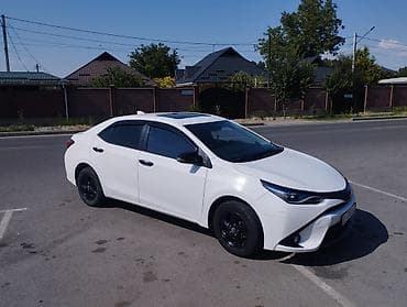 Toyota Corolla: 2017 г., 1.8 л, Автомат, Гибрид, Седан — 6