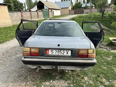 Унаа сатуу: Audi 100: 1988 г., 2 л, Кол менен иштөөчү, Бензин, Седан — 3
