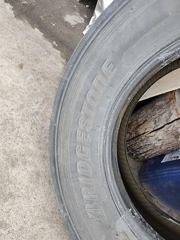 бак на тягач: Шины 265 / 70 / R 19.5, Всесезонная, Б/у, Пара, Грузовики/Автобусы, Bridgestone — 3