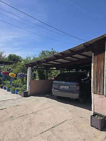 подвижной дом: Продаётся одноэтажный жилой дом с придомовым участком. Характеристики — 4