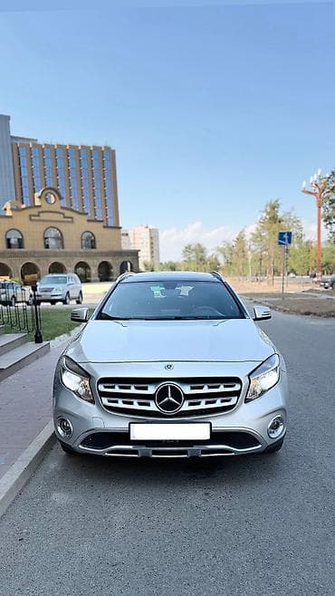 Mercedes-Benz GLA-Class: 2018 г., 2 л, Автомат, Бензин, Хэтчбэк — 3