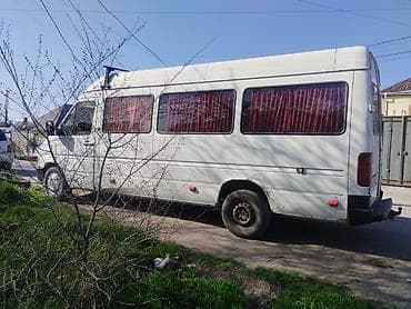 x5 2016: Volkswagen Caravelle: 2002 г., Бус — 4