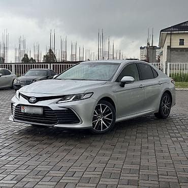 6 2: Toyota Camry: 2022 г., 2.5 л, Автомат, Гибрид, Седан — 3