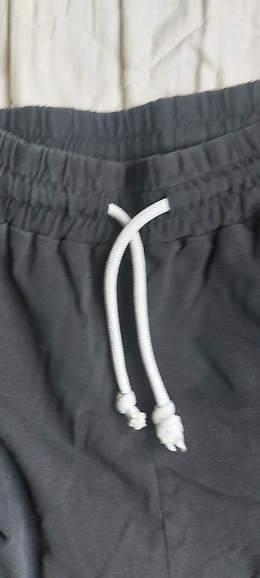 tech flecee nike: Мужские шорты, Б/у, цвет - Черный, Платная доставка — 1