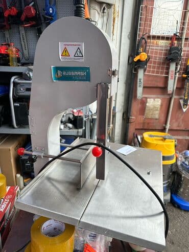 Мясорезка эт кескен аппарат Эткескич 2500ватт РУССМАШ Ленточный at lalafo.kg Мясорезка эт кескен аппарат Эткескич 2500ватт РУССМАШ Ленточный