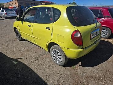 camry 2 4: Daihatsu Sirion: 1998 г., 1 л, Механика, Бензин, Хэтчбэк — 3