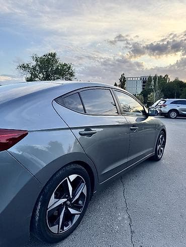 Продажа авто: Hyundai Avante: 2016 г., 1.6 л, Автомат, Газ, Седан — 5