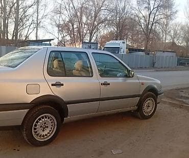 е 24: Volkswagen Vento: 1993 г., 1.8 л, Ручные, Бензин, Седан — 4