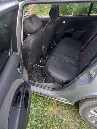 Ford Mondeo: 2002 г., 0.2 л, Механика, Универсал — 8