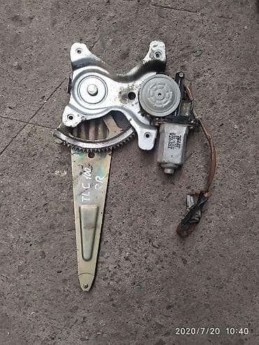 cruiser: Toyota Land Cruiser 100 Стеклоподъемник, Тойота Ленд крузер 100 — 1