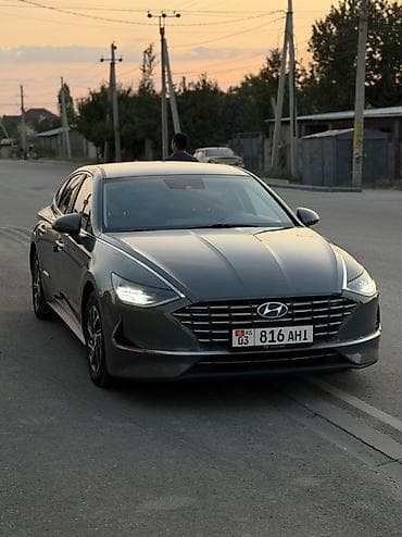 Hyundai Sonata: 2022 г., 2 л, Автомат, Гибрид, Седан
