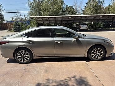 kia k2: Lexus ES: 2019 г., Гибрид, Седан — 7
