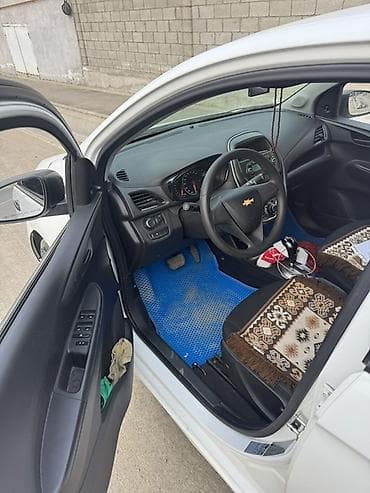 шевролет малебу: Chevrolet Spark: 2017 г., 1 л, Автомат, Бензин, Хэтчбэк — 5