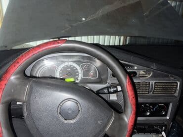 Daewoo Nexia: 2008 г., 1.6 л, Механика, Бензин, Седан