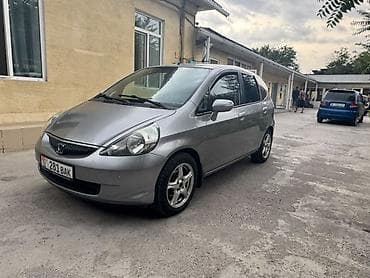 Продажа авто: Honda Fit: 2006 г., 1.4 л, Автомат, Бензин, Хэтчбэк — 7