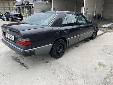 mazda verisa: Mercedes-Benz W124: 1993 г., 2.2 л, Механика, Бензин, Седан — 2