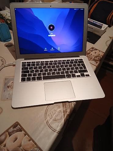 Ноутбуки и аксессуары: Apple MacBook Air 13" (серебристый, корпус из алюминия) - Экран — 2