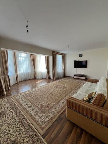 дом с баней на сутки: 160 м², 6 комнат, Утепленный, Теплый пол, Парковка — 2
