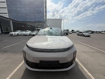 Lixiang L6: 2025 г., 1.5 л, Гибрид, Кроссовер — 1