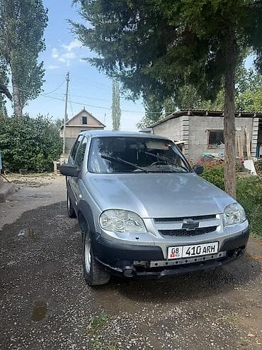 Продажа авто: Chevrolet Niva: 2011 г., 1.7 л, Механика, Бензин, Кроссовер — 1