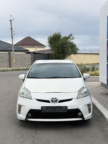 Унаа сатуу: Toyota Prius: 2013 г., 1.8 л, Гибрид, Хетчбек — 1
