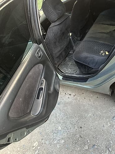мотор мотоцикл: Toyota Avensis: 2000 г., 2 л, Механика, Дизель, Седан — 7