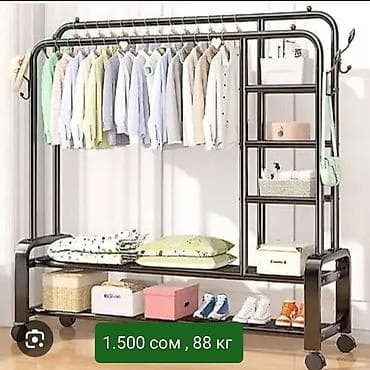 Личные вещи: Женская обувь — несколько пар. 1) Короткие ботинки - Цвет: чёрный - — 8