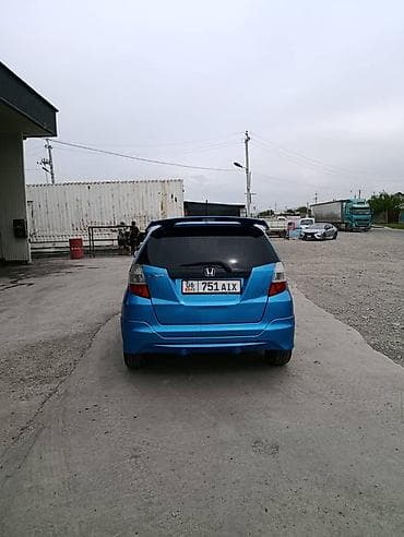 matiz 2012: Honda Fit: 2009 г., 1.5 л, Механика, Бензин, Хэтчбэк — 8