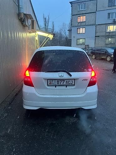 Honda Fit: 2001 г., 1.3 л, Вариатор, Бензин, Хэтчбэк — 6