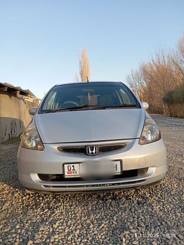 передвижные дома: Honda Fit: 2003 г., 1.3 л, Вариатор, Бензиновая, Хэтчбэк — 3