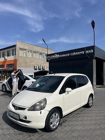 универса: Honda Fit: 2002 г., 1.3 л, Автомат, Бензин, Хэтчбэк — 7