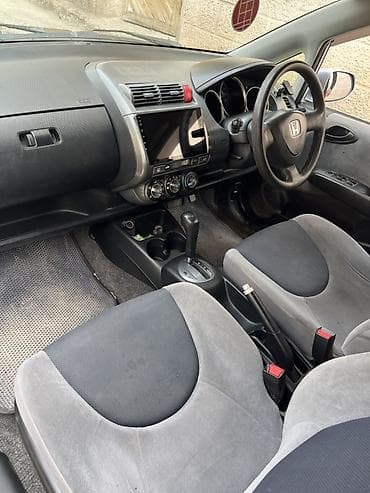 Honda Fit: 2003 г., 1.3 л, Вариатор, Бензин, Хэтчбэк — 6