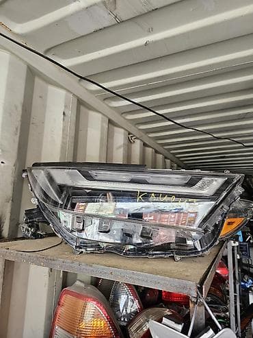 эшк: Крышка багажника Toyota, 2020 г., Б/у, Оригинал — 9