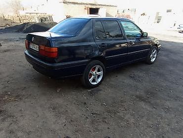 devo damaz: Volkswagen Vento: 1992 г., 1.8 л, Механика, Бензин, Седан — 4