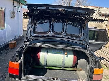 автомобиль венто: Volkswagen Vento: 1992 г., 2 л, Ручные, Седан — 6