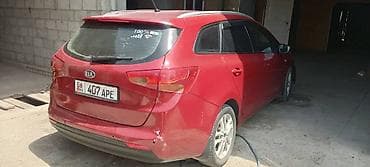 Kia Ceed: 2014 г., 1.6 л, Механика, Бензин, Универсал — 2