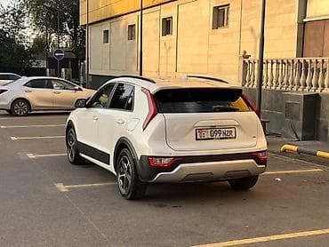Kia Niro: 2022 г., 1.6 л, Гибрид, Кроссовер — 4