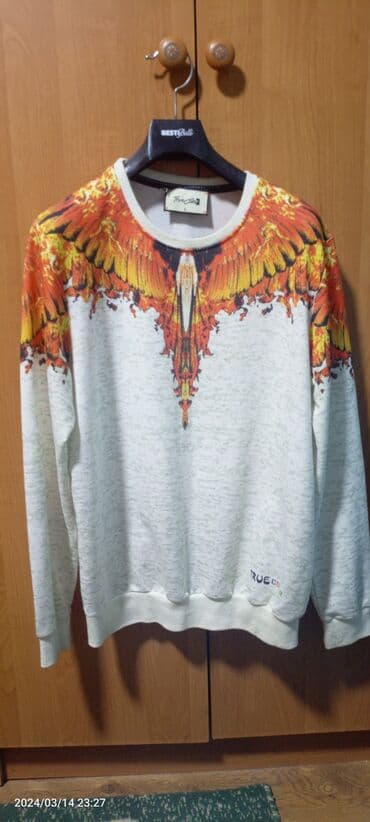 срочно продаю в связи с переездом: Почти новая Редко одевал подойдёт по росту 170-177 если хотите могу — 1